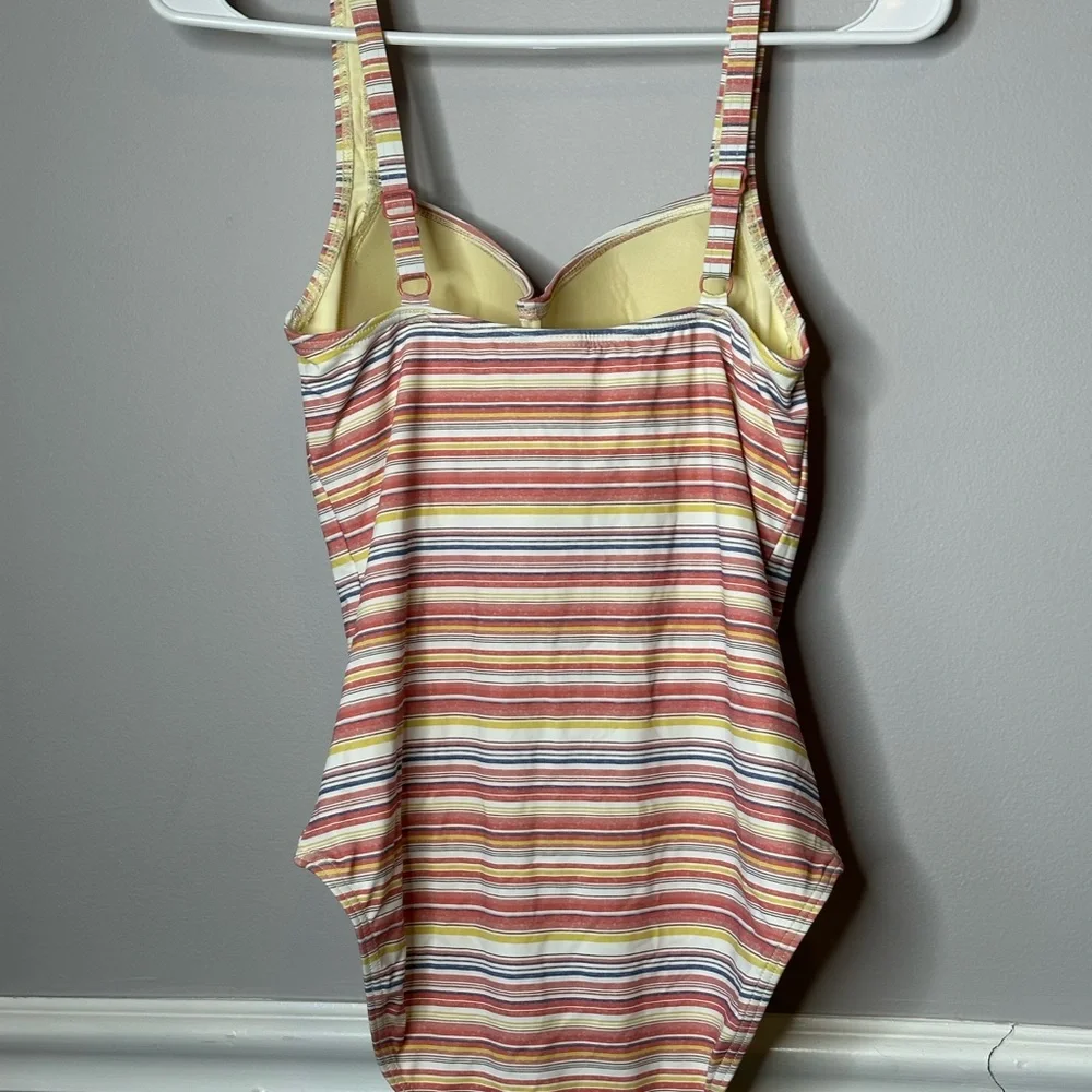 Nip Tuck Women's One Piece Swimsuit Sz 6‎ Travel Multi Cup Tummy Control Luxury